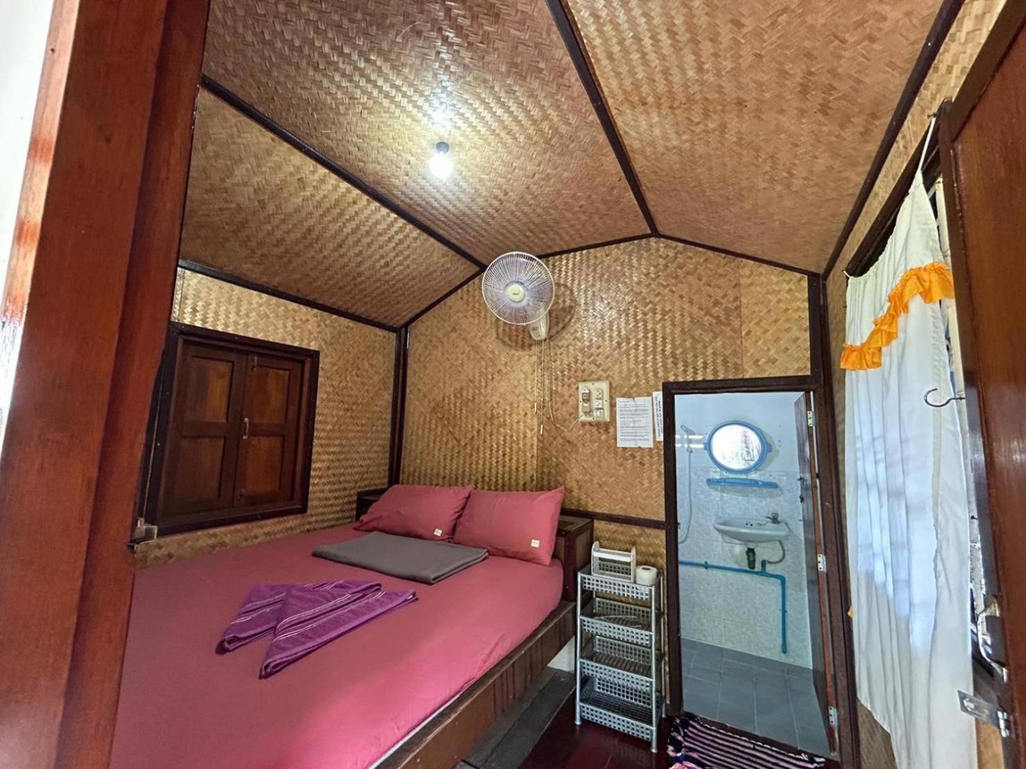 Pinks Bungalow Hotel Baan Tai Ngoại thất bức ảnh