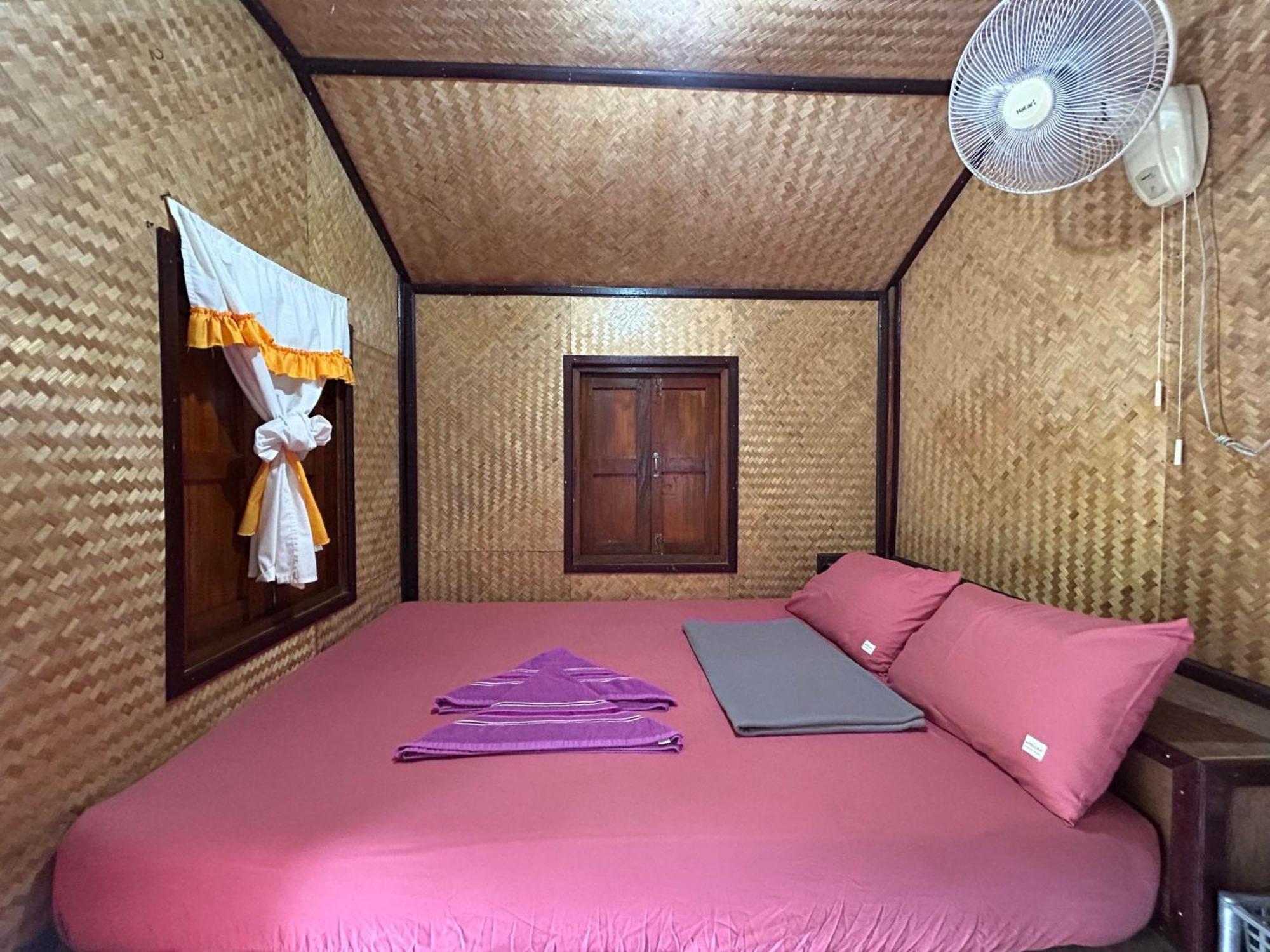 Pinks Bungalow Hotel Baan Tai Ngoại thất bức ảnh